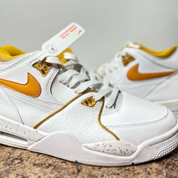 Gold and white brand new Nike shoes - Picture 2 of 2